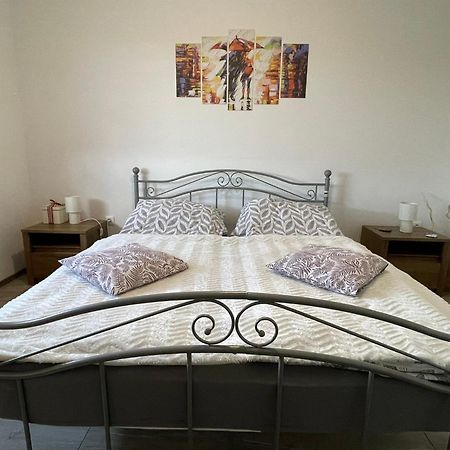 Fullhouse Apartmanhaz Zamárdi Dış mekan fotoğraf